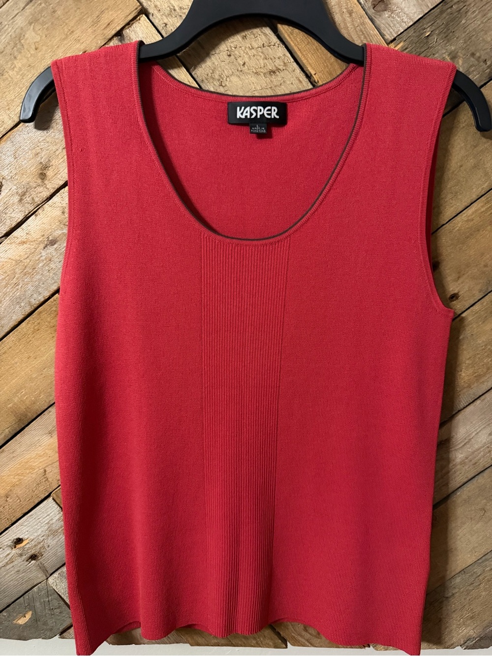 Kasper Red Sleeveless Scoop Neck Knit Tank